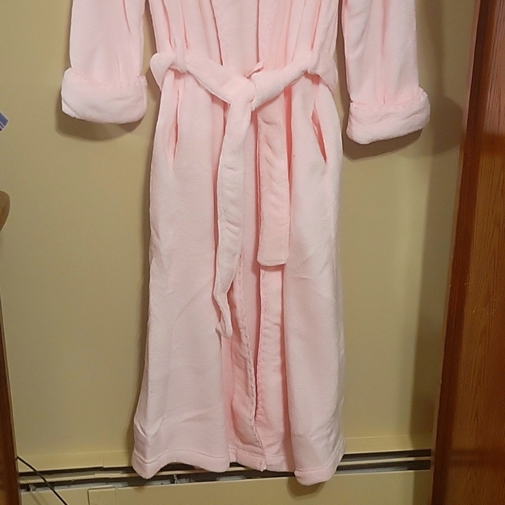 Charter Club Long Cozy Plush Robe Embroidered Trim. Pink, Medium - Picture 5 of 7